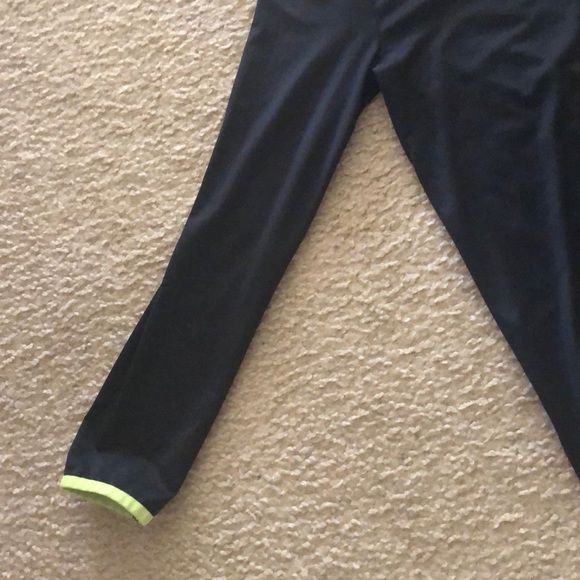 PINK Sweatshirt - Picture 4 of 4